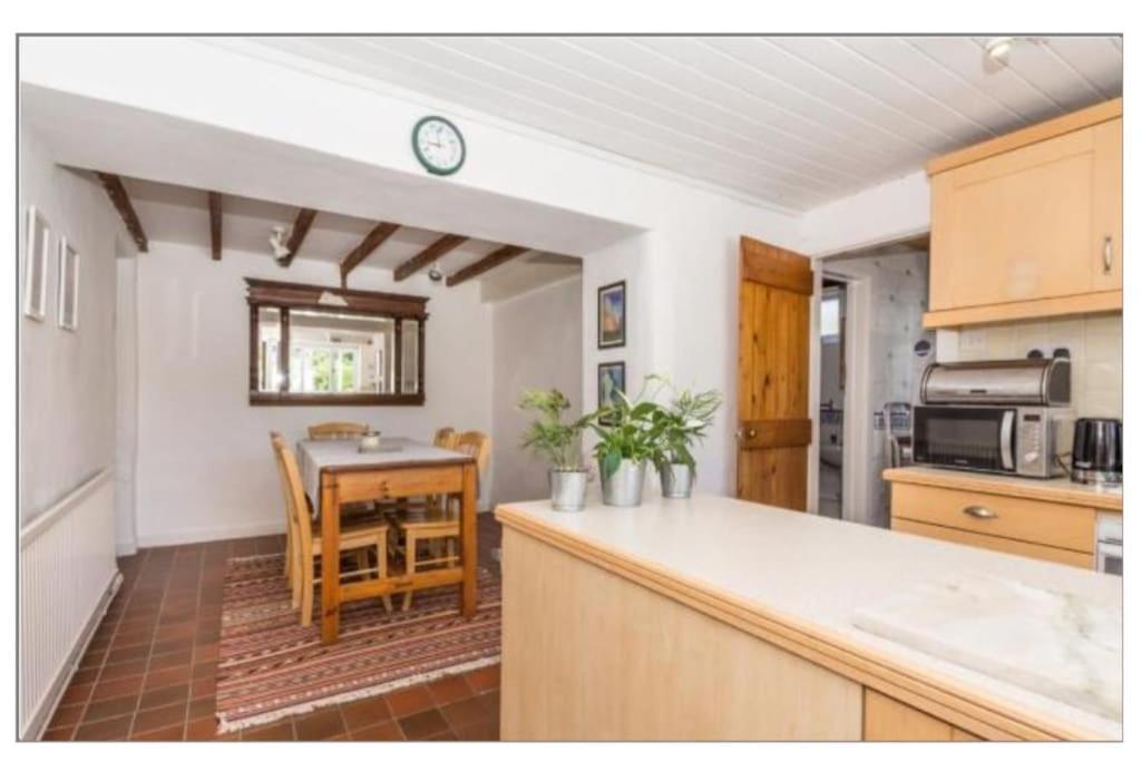 הוילה House In לאנבריס מראה חיצוני תמונה
